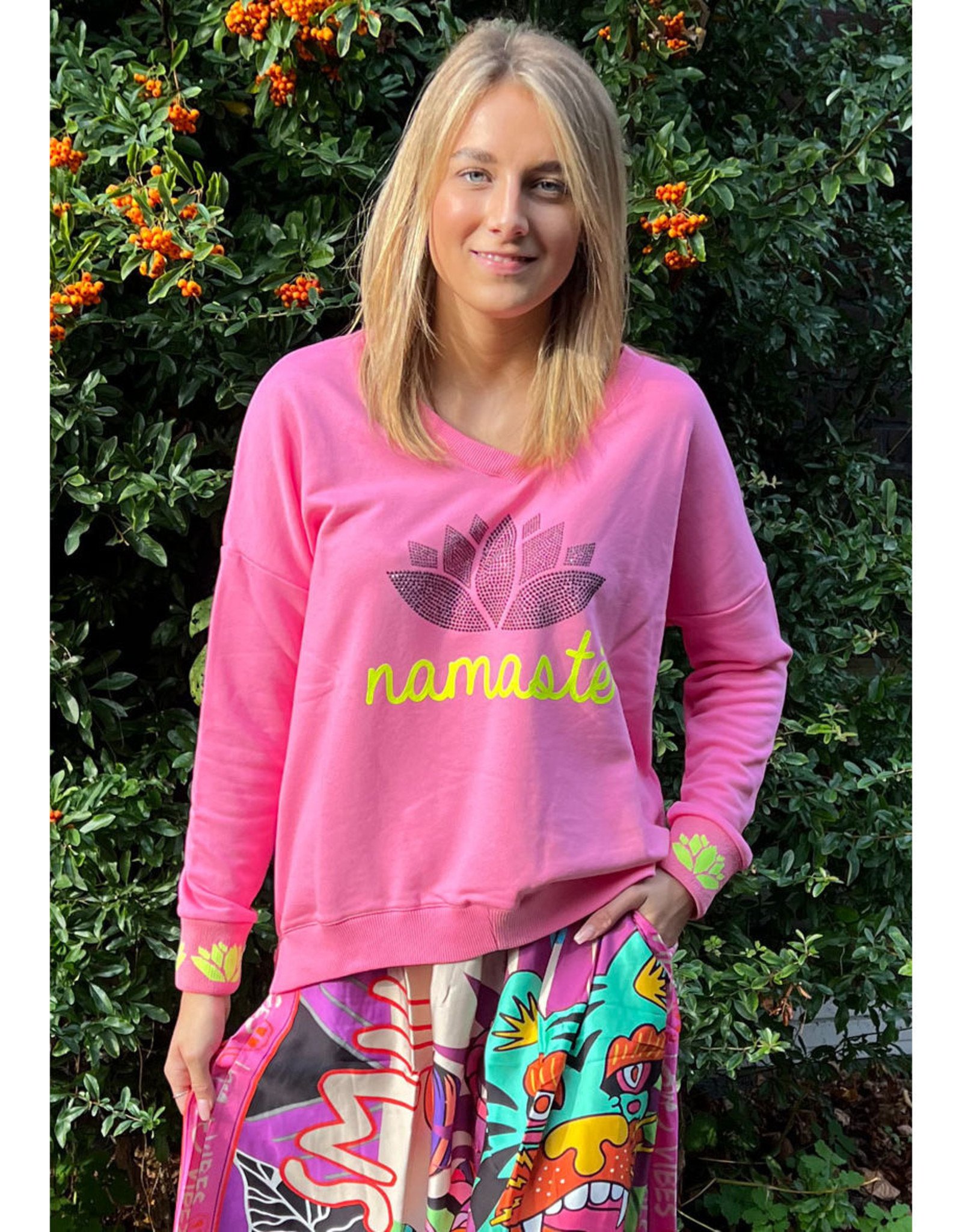 MISS GOODLIFE NAMASTE V NECK SWEATER PINK NEON YELLOW