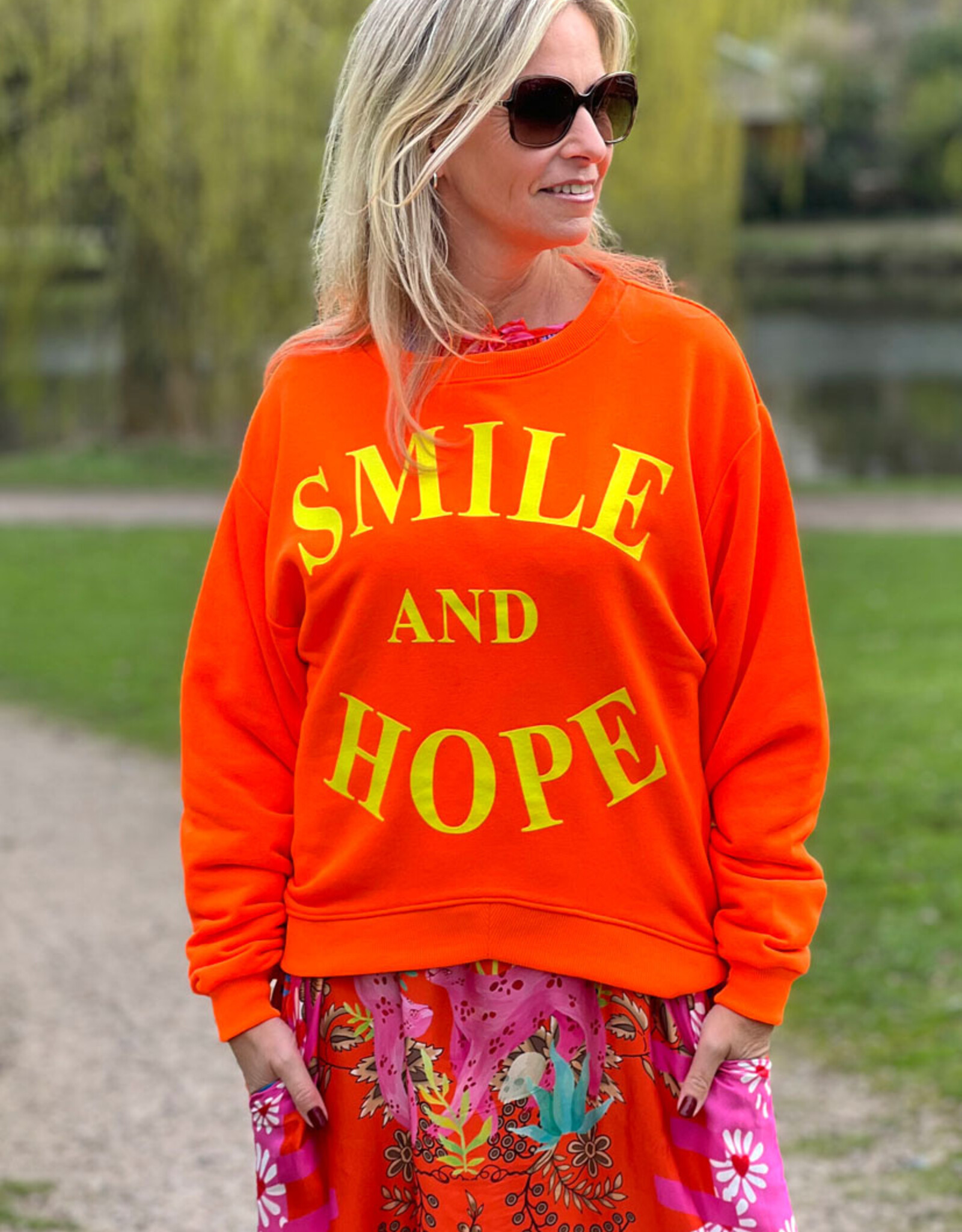 MISS GOODLIFE SMILE AND HOPE SWEATER NEON ORANGE YELLOW