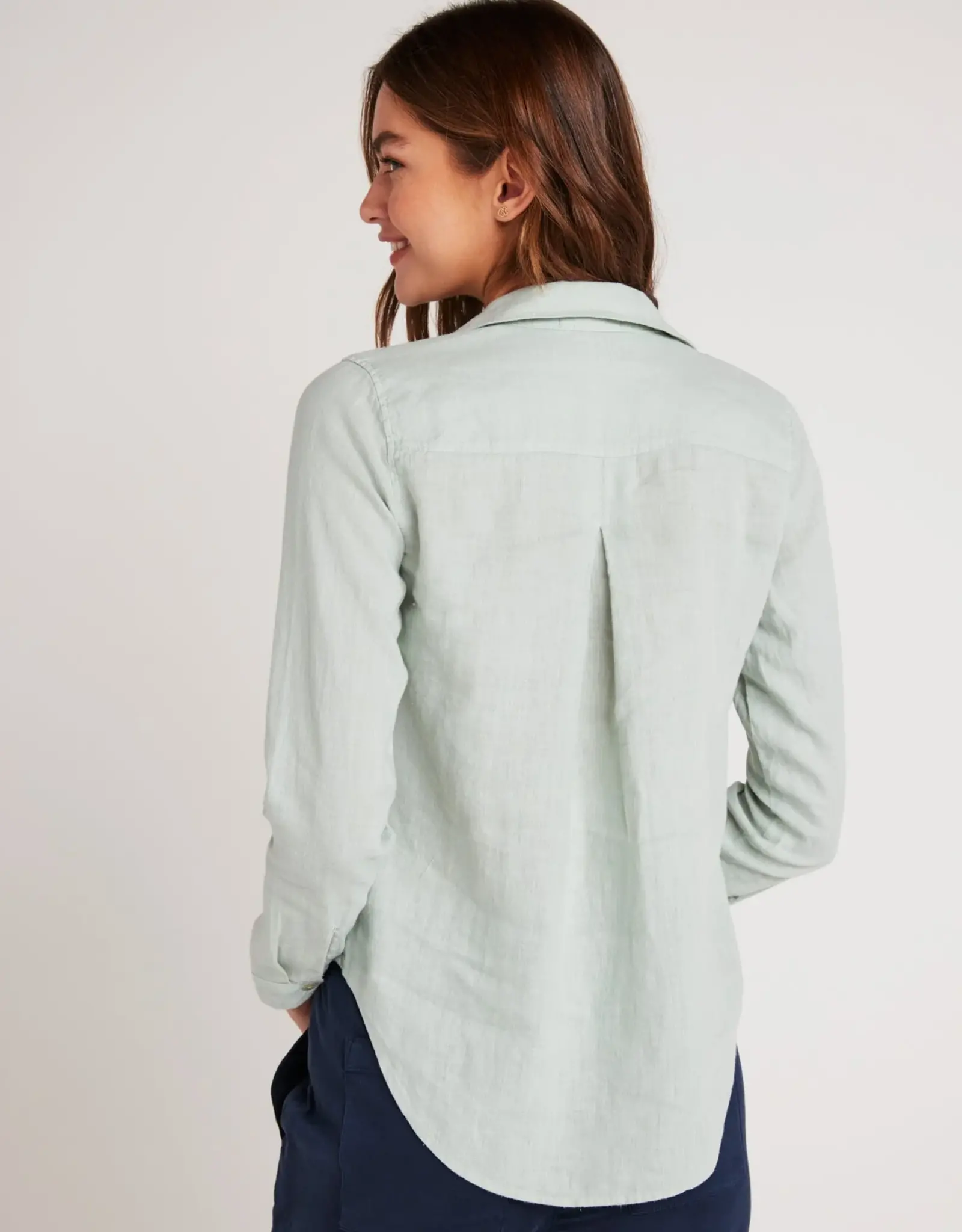 BELLA DAHL POCKET BUTTON DOWN SHIRT OASIS GREEN