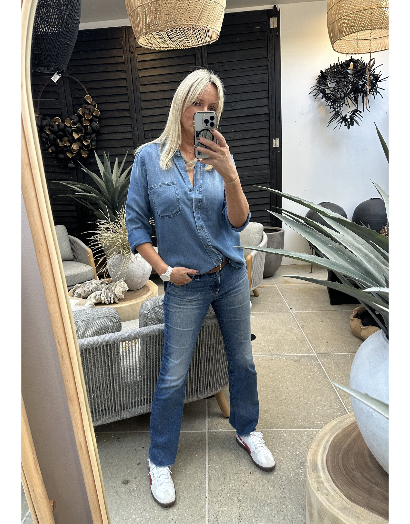 BELLA DAHL SHIRT TAIL BUTTON DOWN DENIM