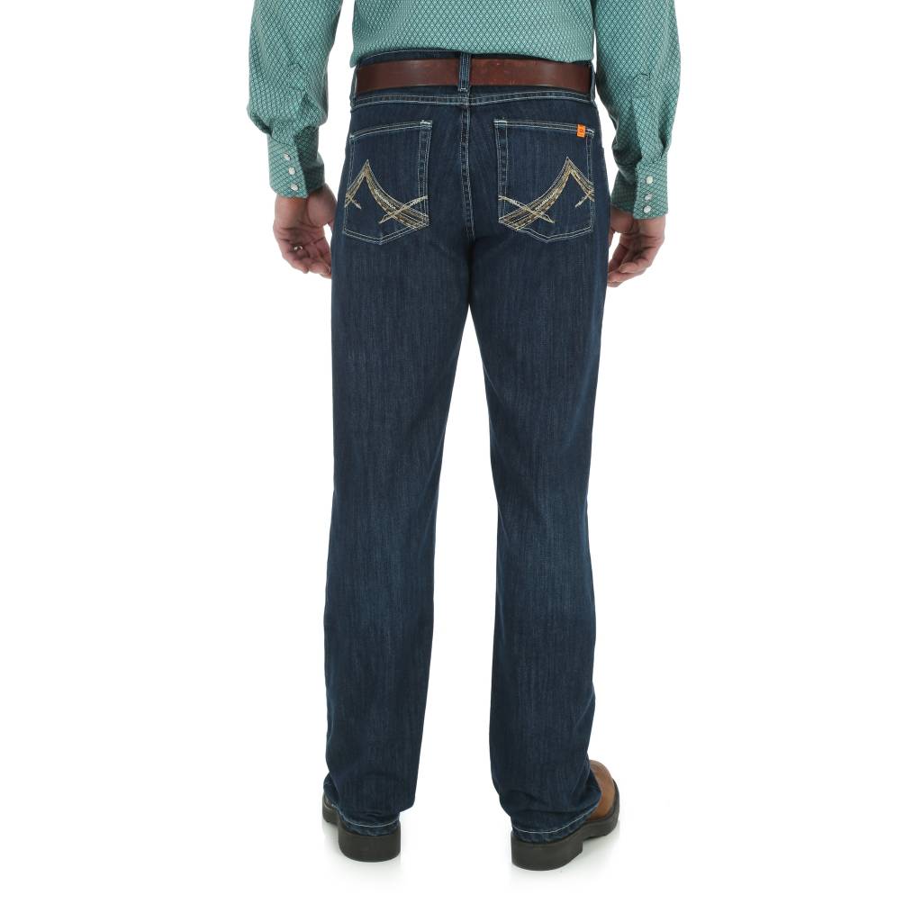 wrangler relaxed jeans for men