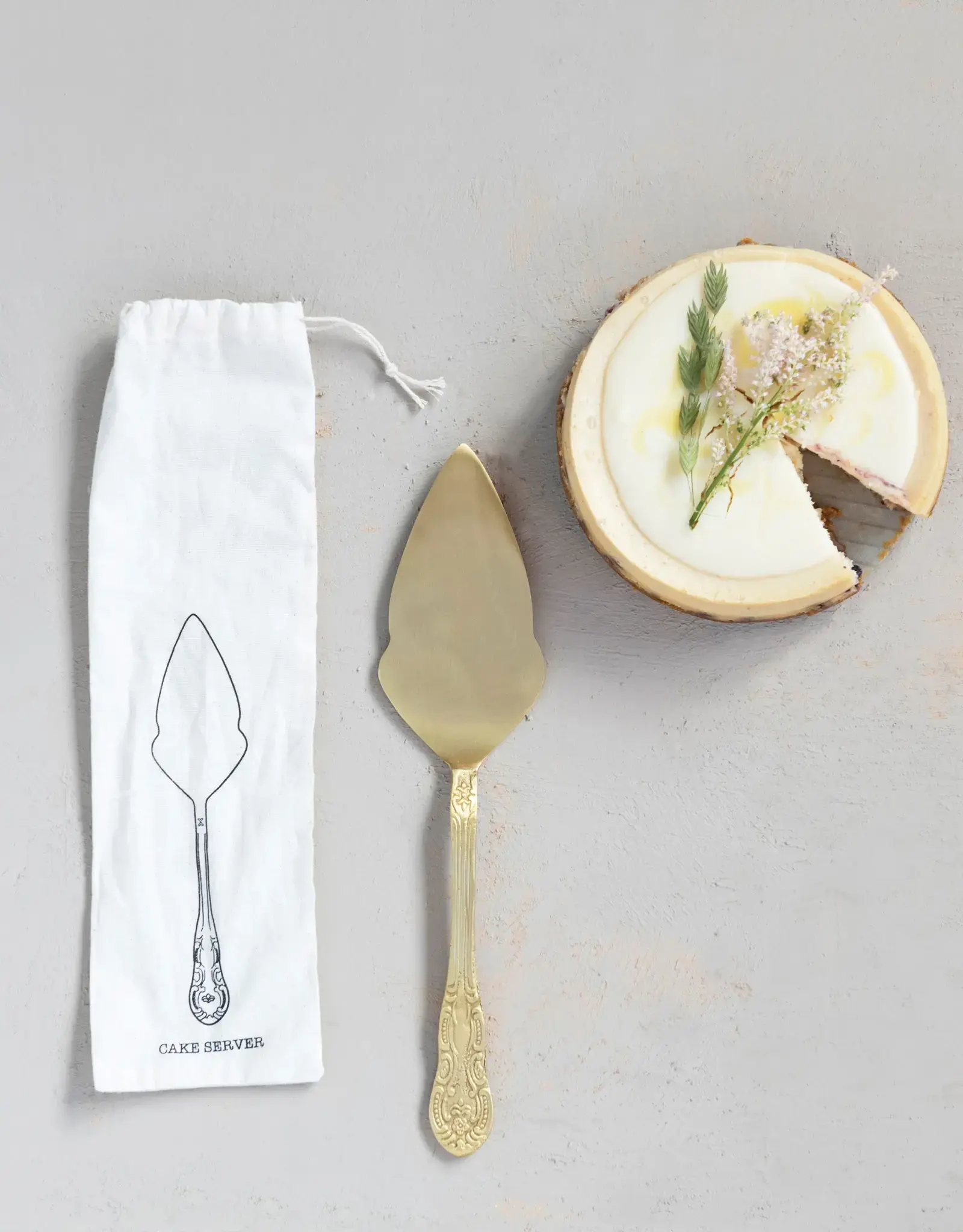 CC Cake Server in printed drawstring bag - Brass