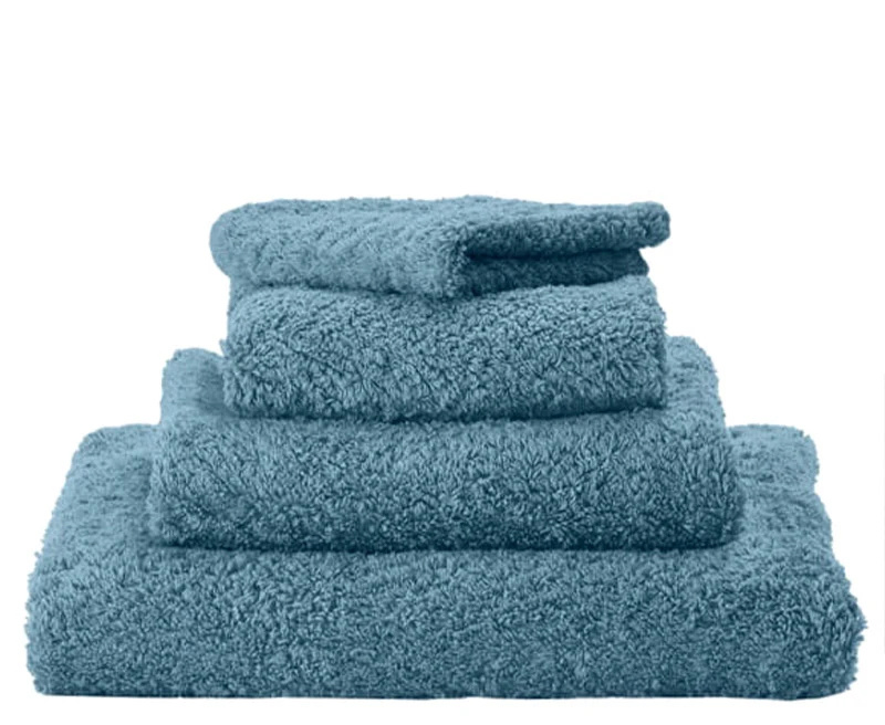 https://cdn.shoplightspeed.com/shops/614084/files/30584749/abyss-habidecor-super-pile-atlantic-towels.jpg