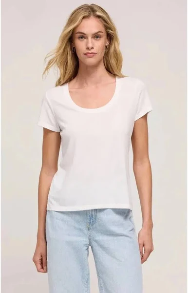 anywhere scoop tee - LoSa Chic Boutique
