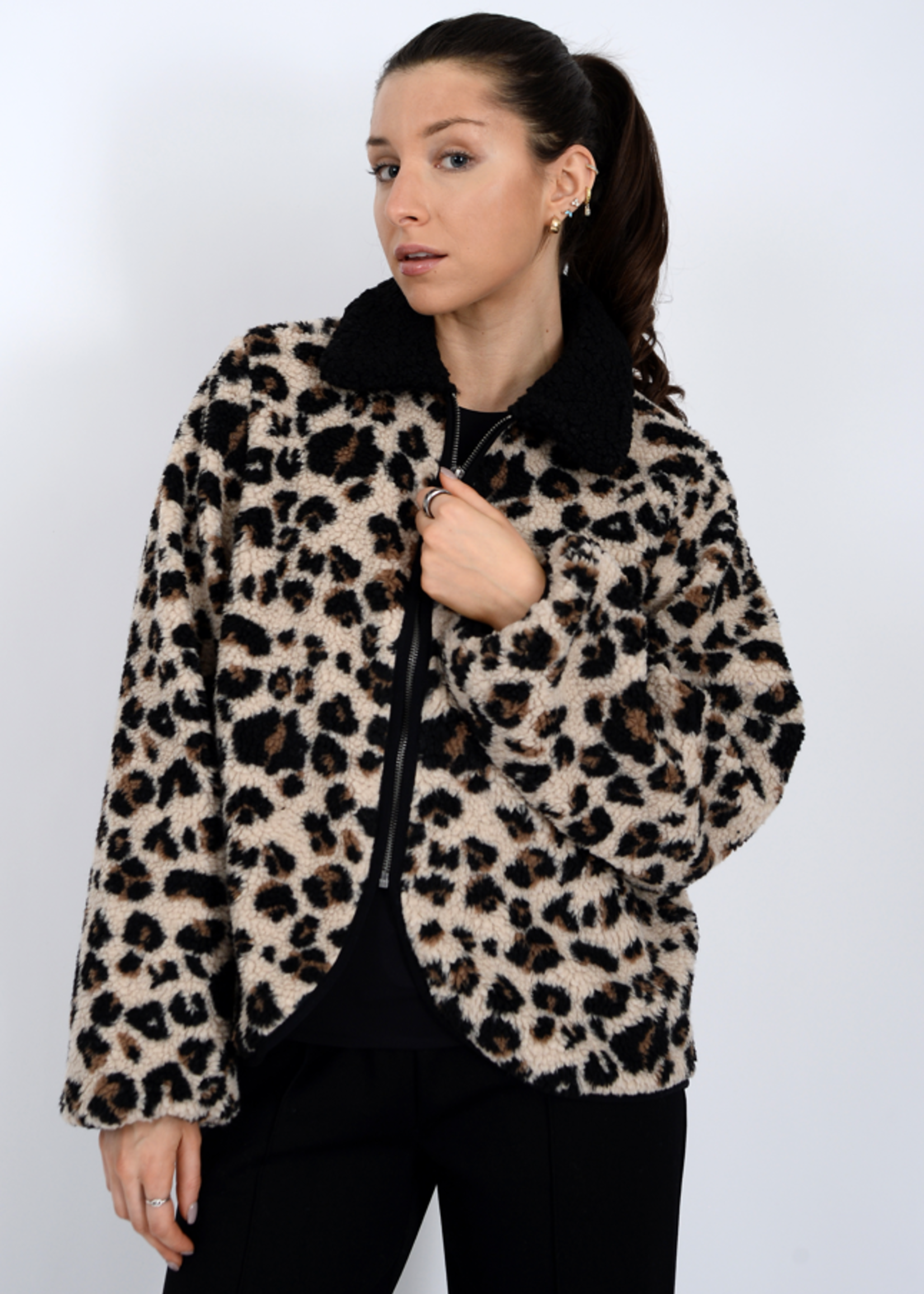 RD STYLE Joline Leopard Sherpa