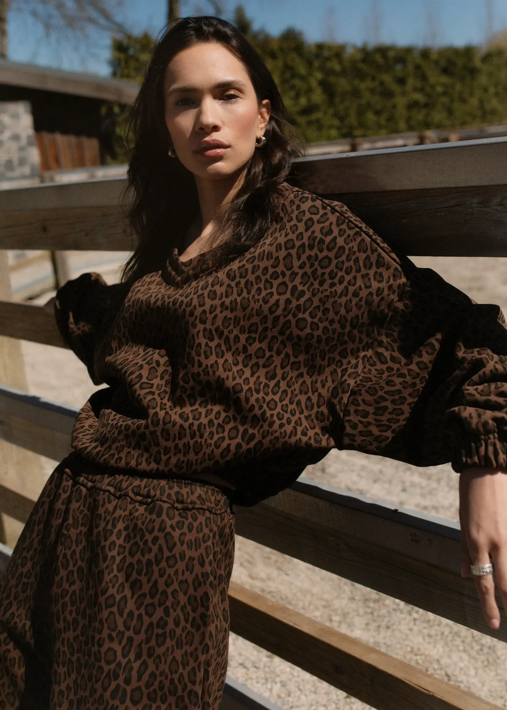 brunette the label high v oversized