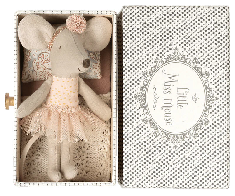 Maileg Dance Mouse in Daybed, Little sister Maileg Dance Mouse in Daybed, Little sister