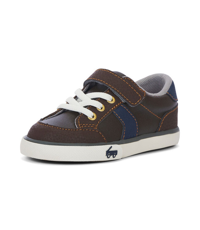 Connor Brown Leather Sneaker