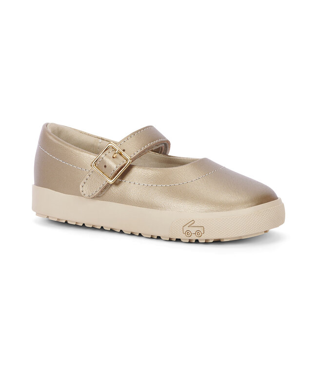 see kai run Lucia Gold