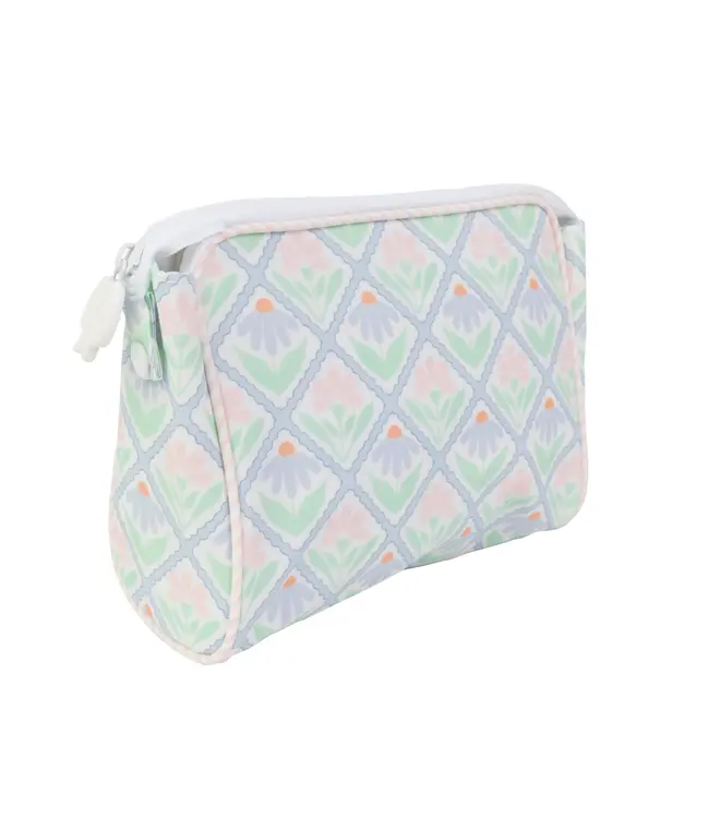 Apple of my Isla The Go Bag