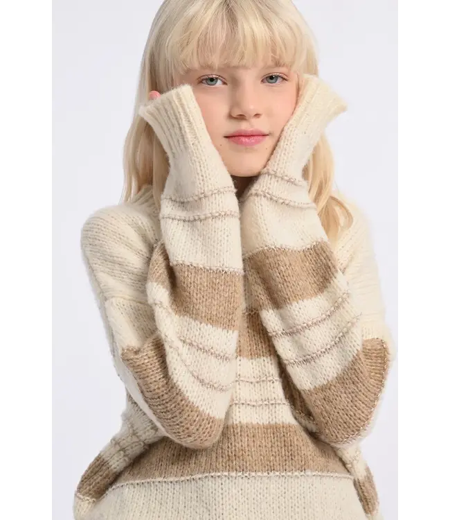 Molly Bracken White/Beige Knit Sweater
