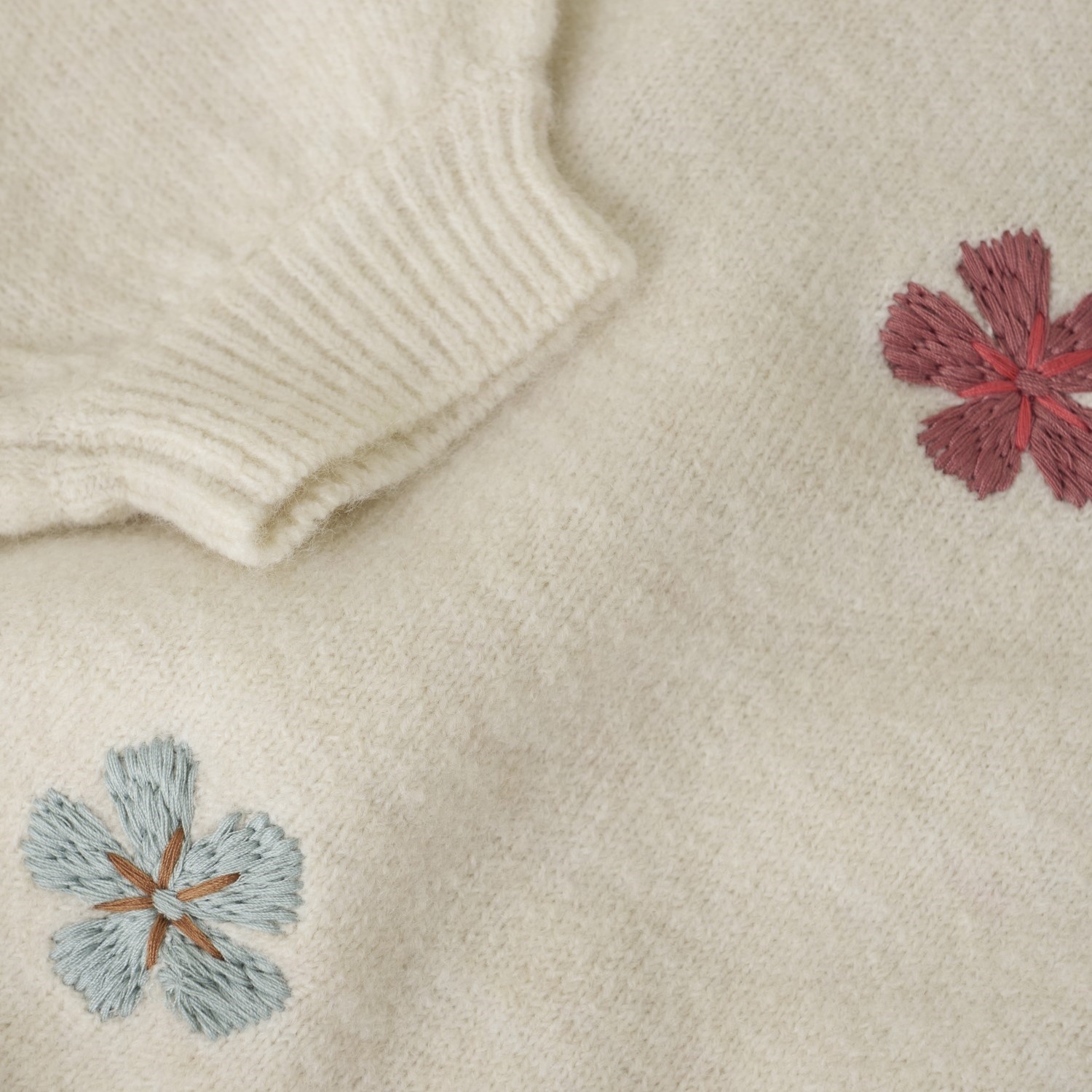Minymo Embroidered Flower Pullover Knit Sweater - Sandshell