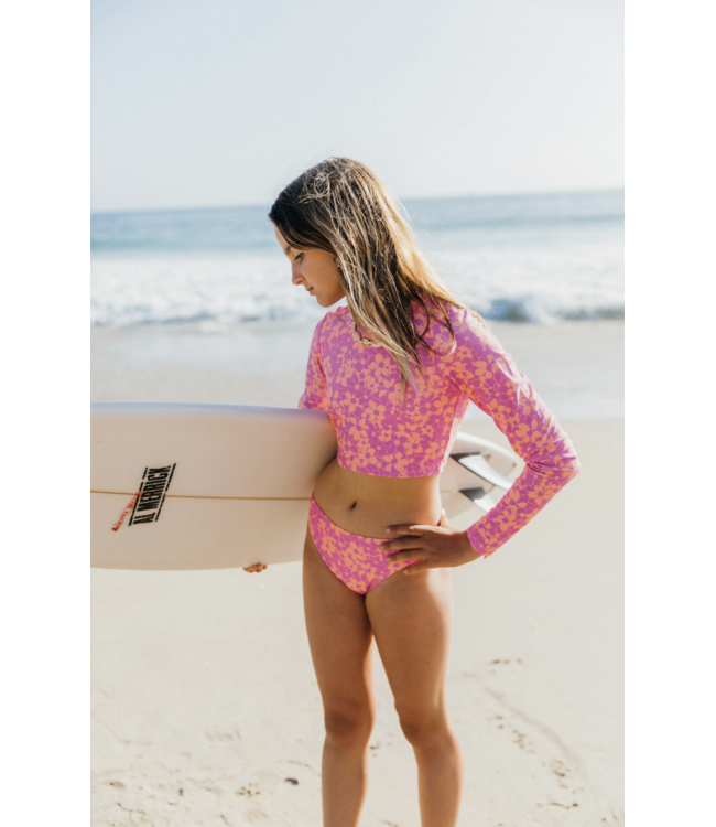Feather 4 Arrow Magenta Punch Waves 4 Days Rash Guard Bikini