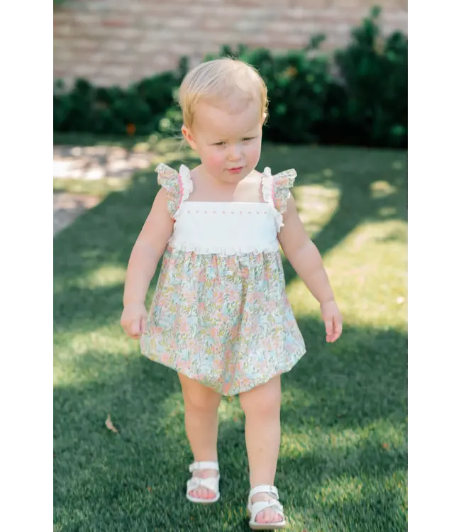 the proper peony Estelle Floral Sun Bubble