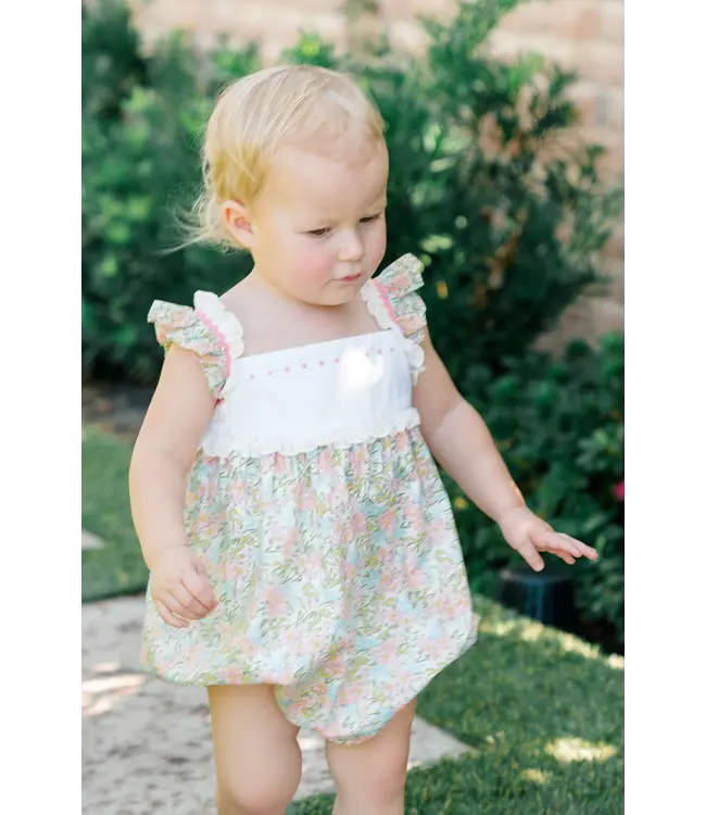 the proper peony Estelle Floral Sun Bubble