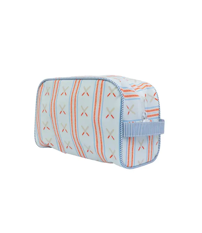 Apple of My Isla The Dopp Kit