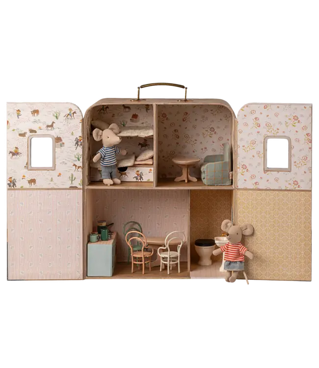 SuitCasa Mouse House