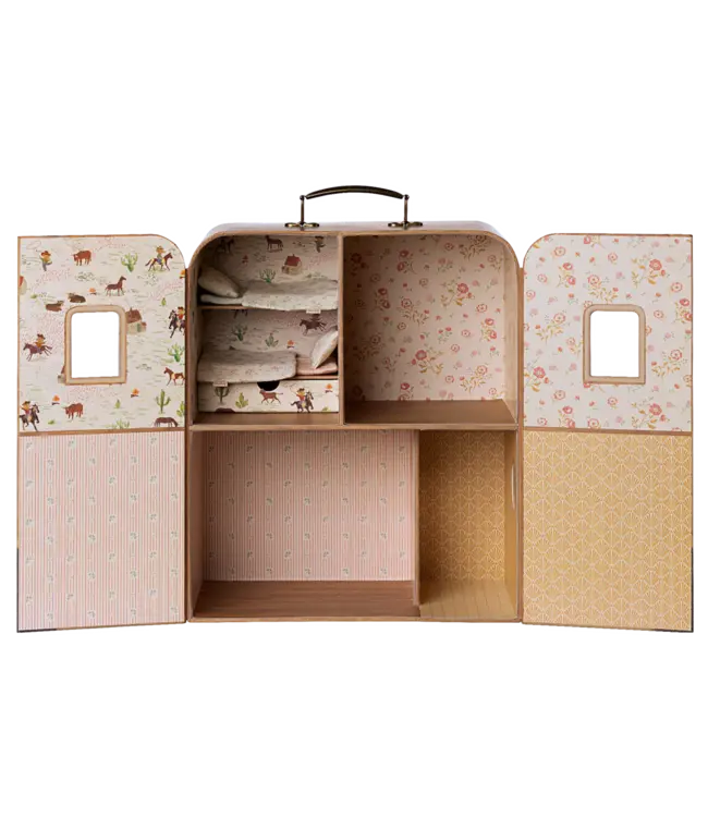 SuitCasa Mouse House