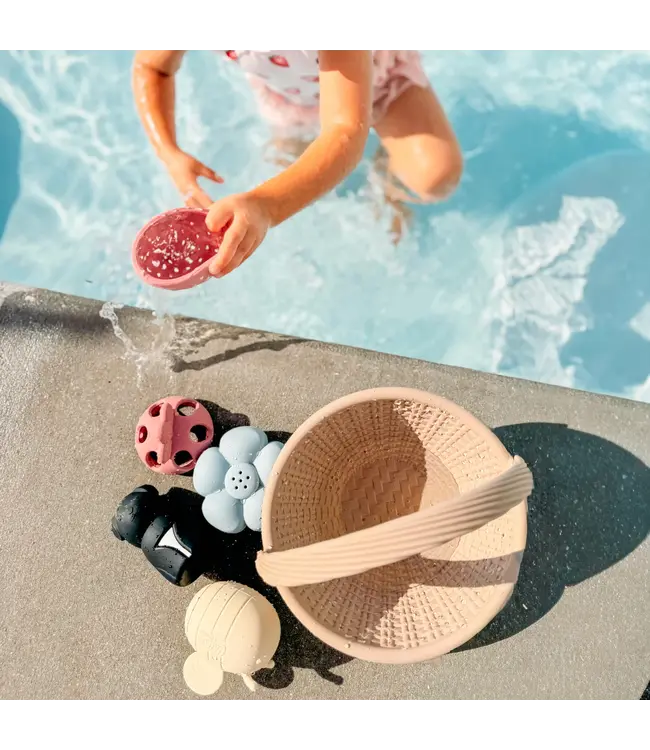 Strawberry Patch Bath Toys