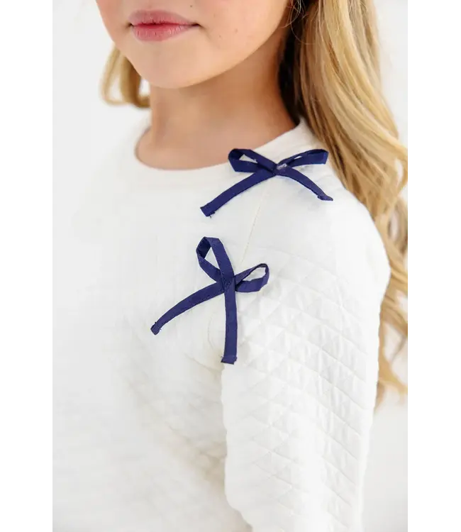 Quilted Palmetto Pearl with Nantucket Navy Bows Cassidy Comfy Quilted Crewneck