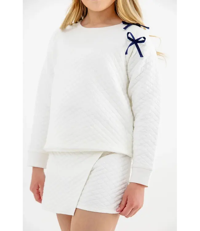 Quilted Palmetto Pearl with Nantucket Navy Bows Cassidy Comfy Quilted Crewneck