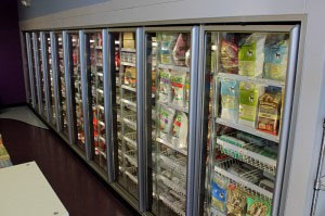 Video: Wide Selection of Raw and Organic Foods