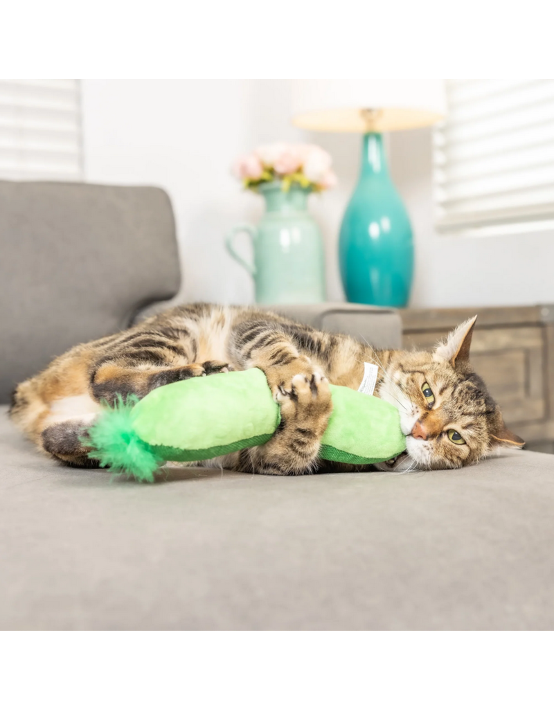 Huxley & Kent Huxley & Kent Kittybelles Cat Toys | Pickle Kicker