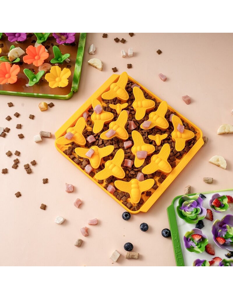 Tall Tails Tall Tails Foraging Mat | Yellow Bee 3D 8.5 in/1 Cup