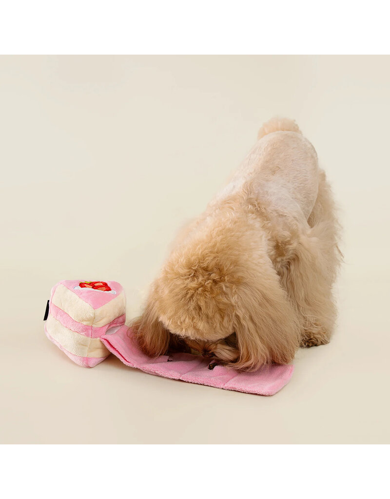 Chewffon Chewffon Plush Dog Toy | Strawberry Birthday Cake Puzzle