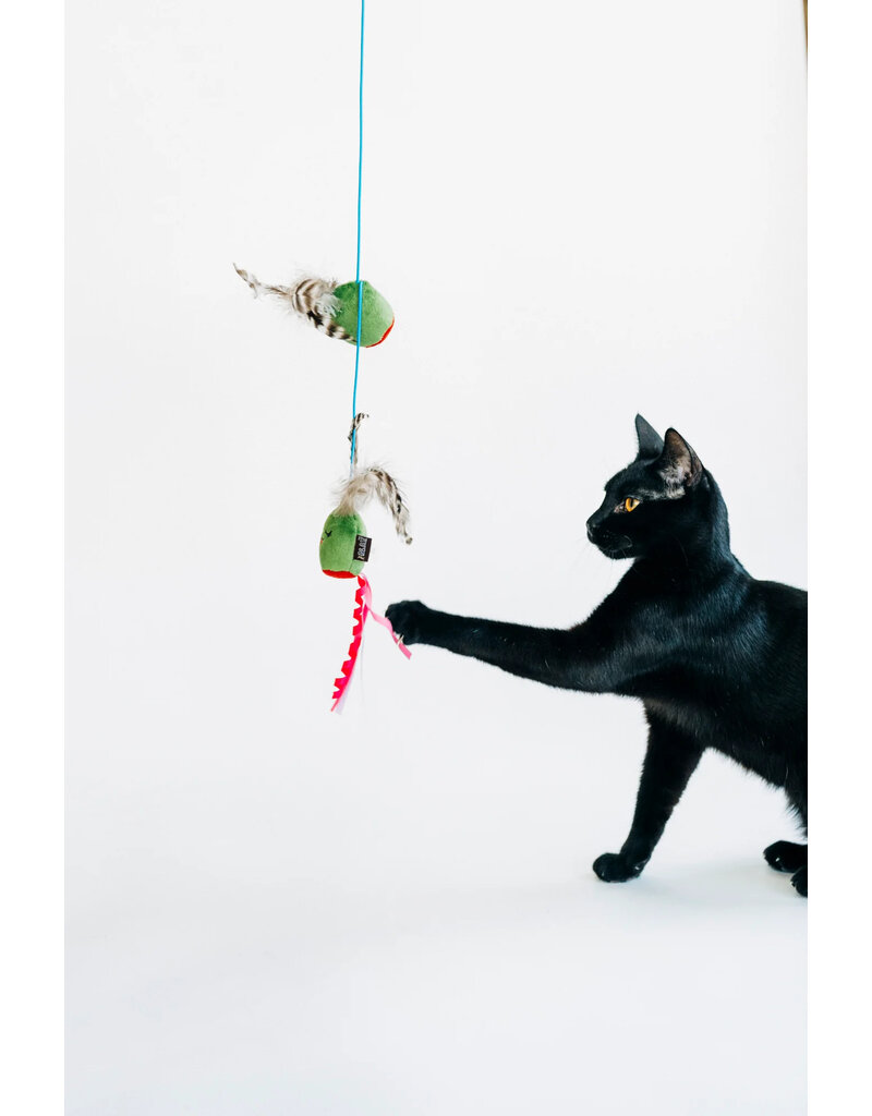 PLAY P.L.A.Y. Feline Frenzy Cat Toys | Purrfectly Pitted Wand Toy