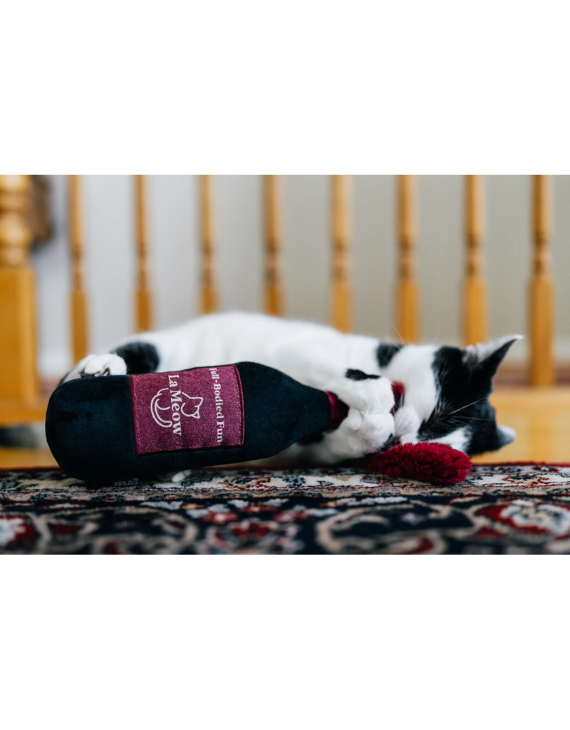 PLAY P.L.A.Y. Feline Frenzy Cat Toys | Catbernet Sauv Kicker