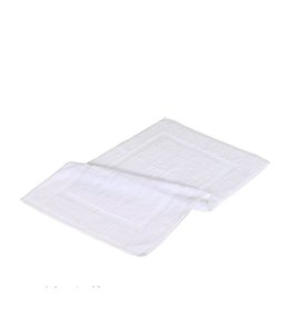 MADE IN COLUMBIA WHITE TOWELS