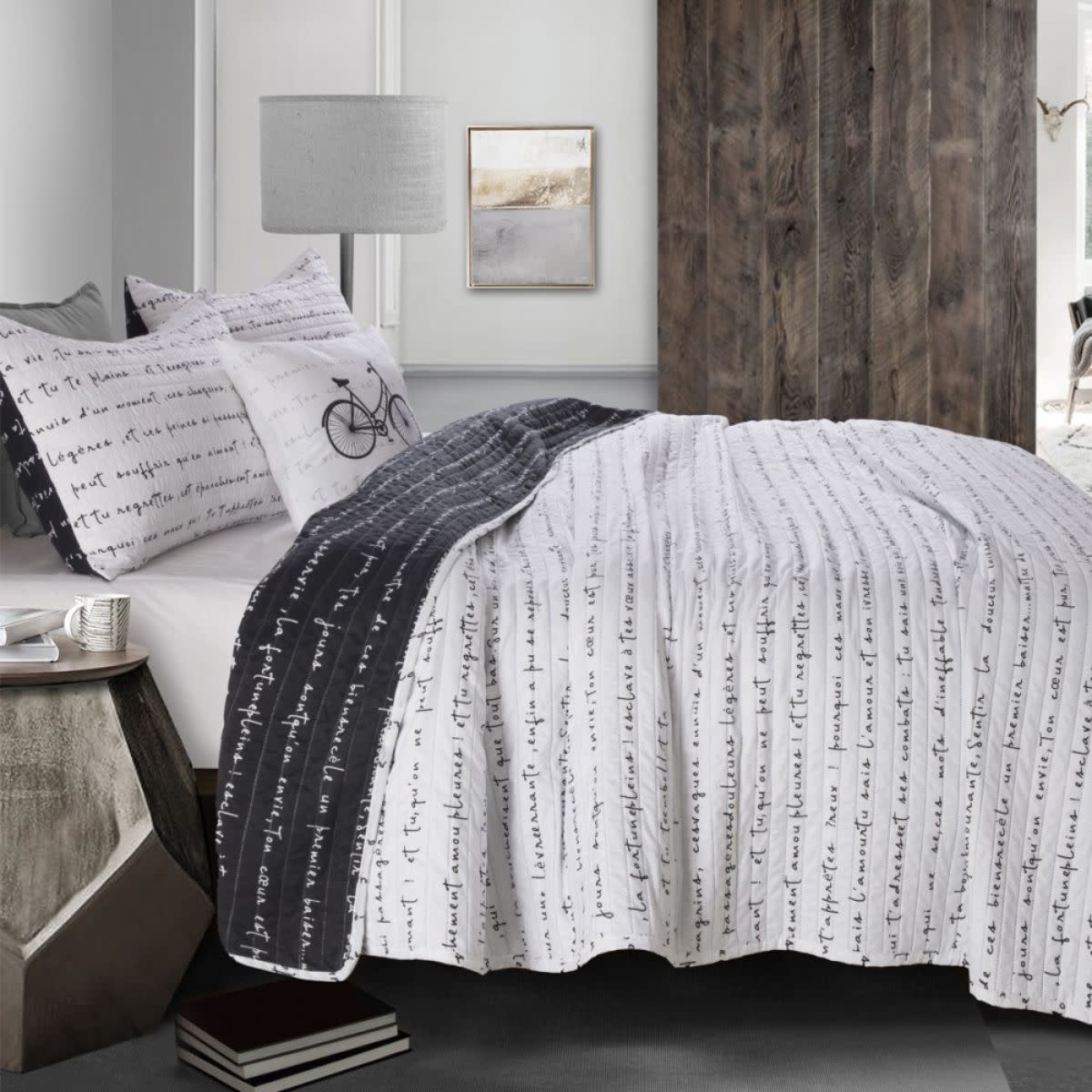 la-vie-est-belle-quilt-set-black-white-oxford-mills-home-fashion-factory-outlet-and-beddington