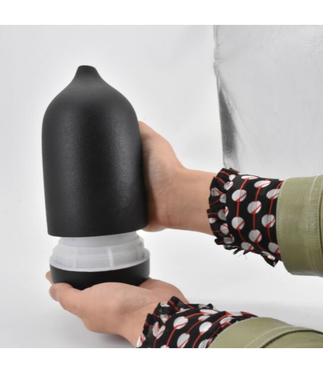 LAUREN TAYLOR CERAMIC AROMA DIFFUSER w/7 AUTO CHANGING LED LIGHTS 100ML