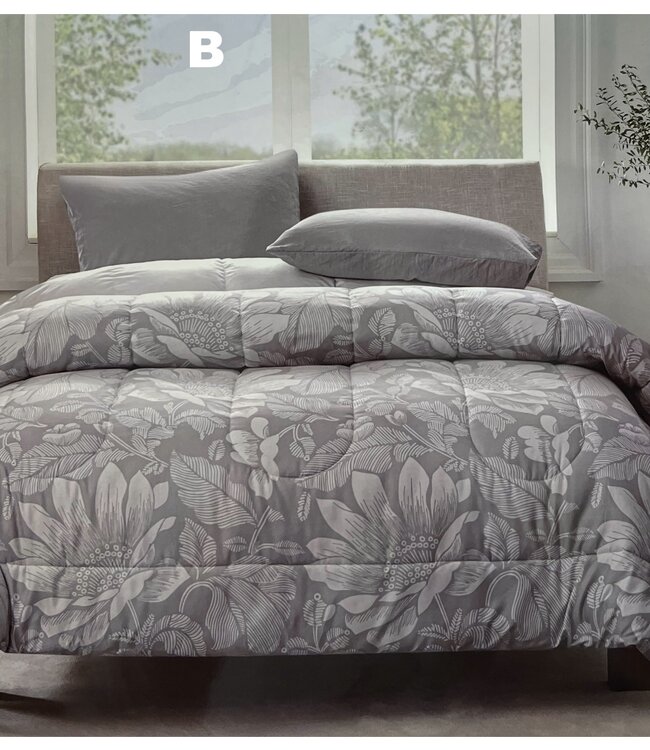 STUDIO 707 FLORAL PRINT COMFORTER AST
