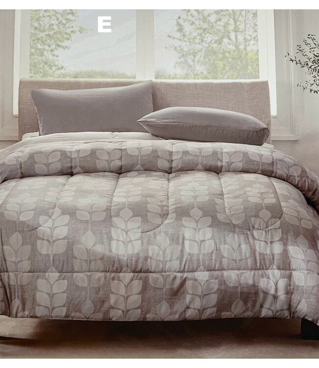STUDIO 707 FLORAL PRINT COMFORTER AST
