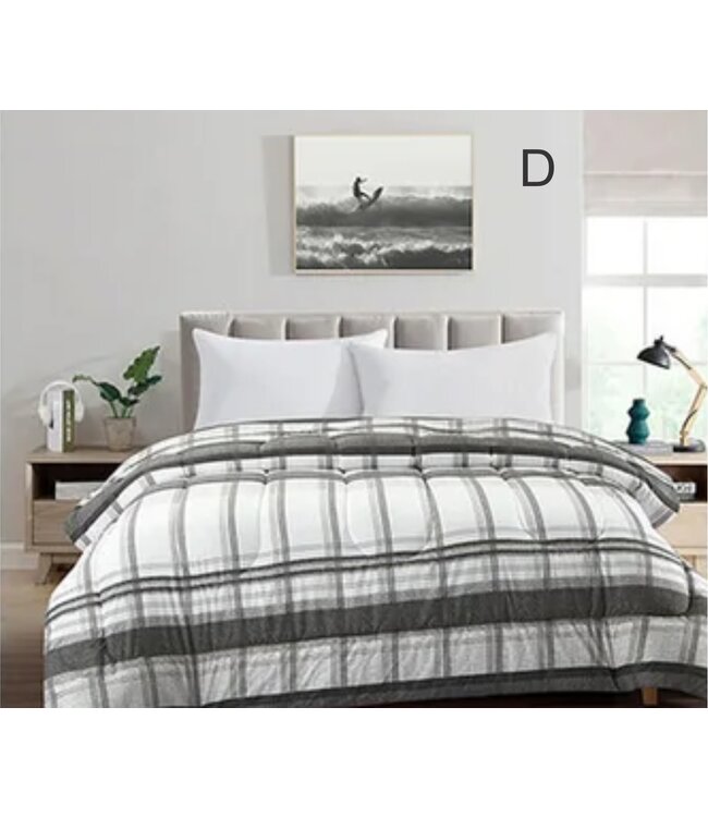 STUDIO 707 GEO PRINT COMFORTER ASSORTED