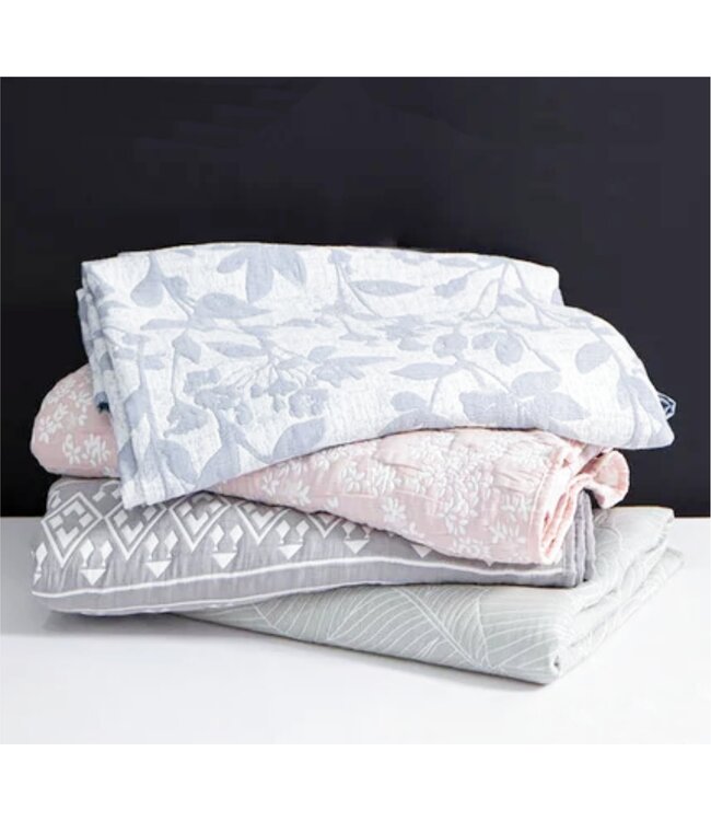 LAUREN TAYLOR VITA 3pc MATELASSE JACQUARD REVERSIBLE QUILT SET