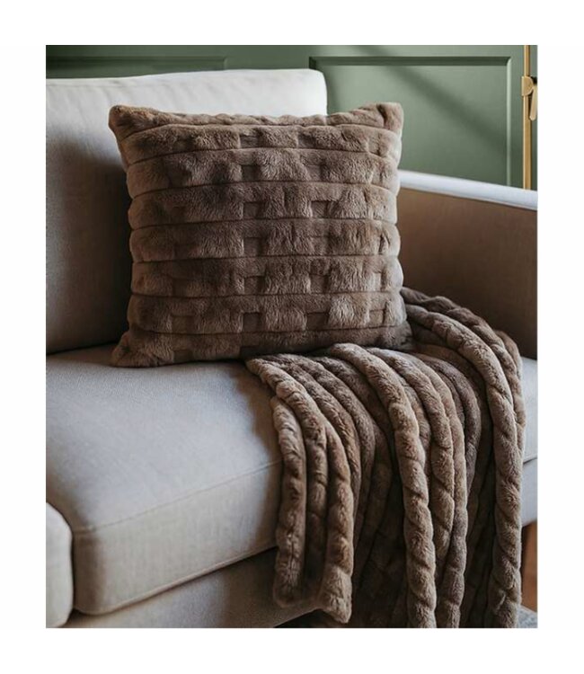 FRANCO FAUX FUR RIB THROW AST 50X60"