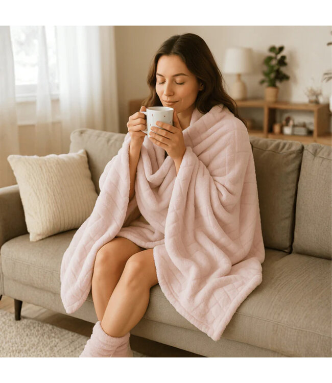 THROW-MUG-SOCKS GIFT SET PINK