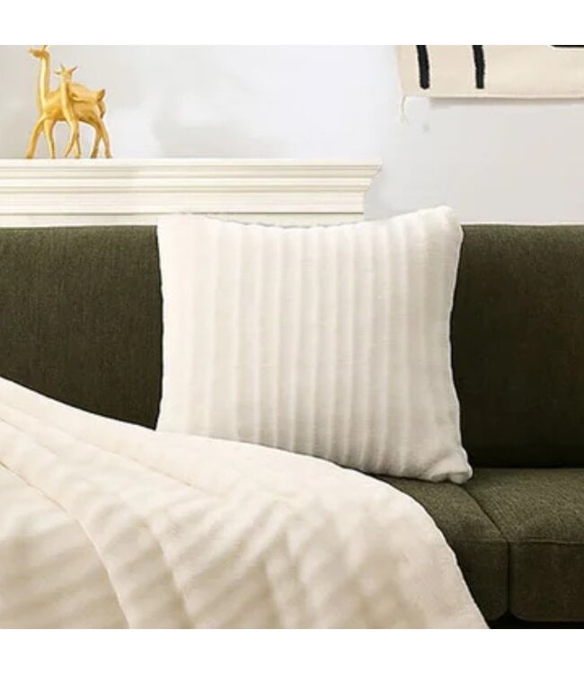 RUSTIC CABIN ANTON TEXTURED FLEECE CUSHION WHITE 20X20"