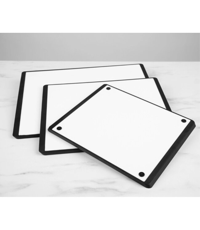 3pc PLASTIC CUTTING BOARD BLACK/WHITE