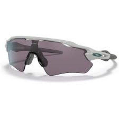Oakley Lunette Oakley Radar EV Path Gris Clair Mat - Lentille Prizm Gris Oakley Lunette Oakley Radar EV Path Gris Clair Mat - Lentille Prizm Gris