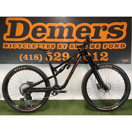 Rocky Mountain Vélo usagé Rocky Mountain Altitude C70 2021 Noir/Brun Rocky Mountain Vélo usagé Rocky Mountain Altitude C70 2021 Noir/Brun