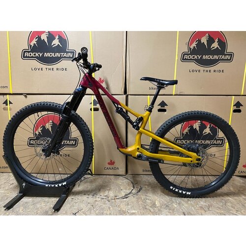 Rocky Mountain Used Rocky Mountain Instinct C50 XSmall 27.5'' Bike (Gold/Red)