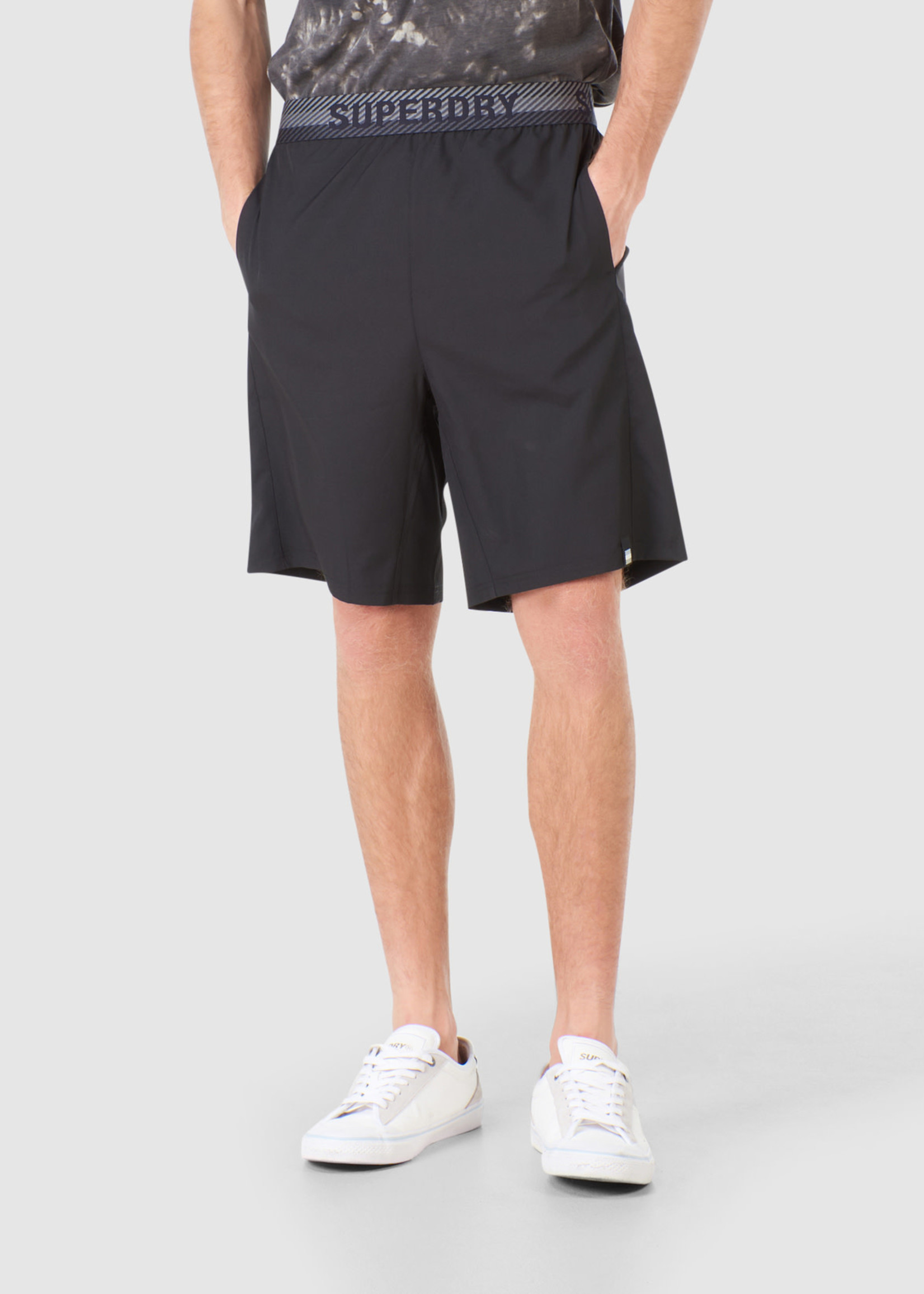 Superdry Train Relaxed Short (Black)