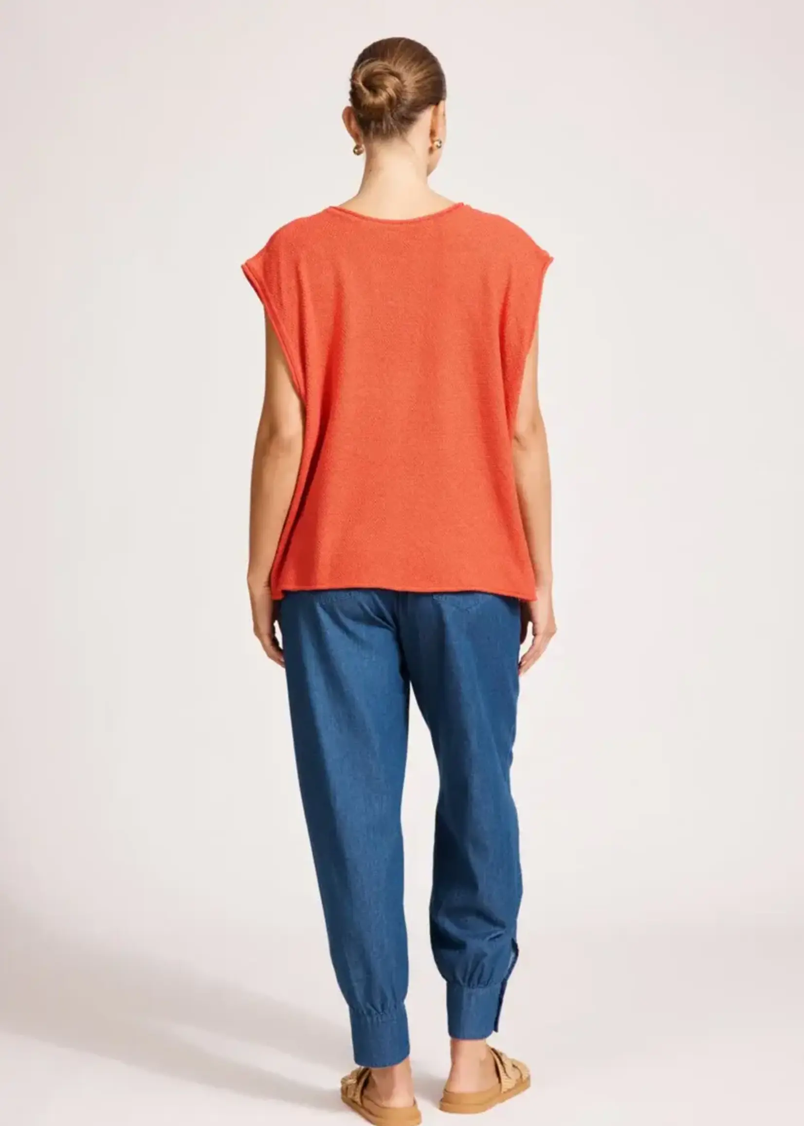 Eb & Ive Artemis Sleeveless Knit Top