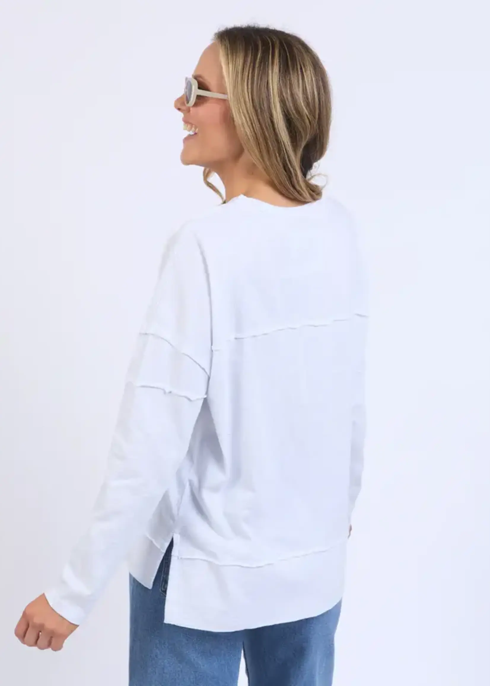 Foxwood Jayne Throw On White