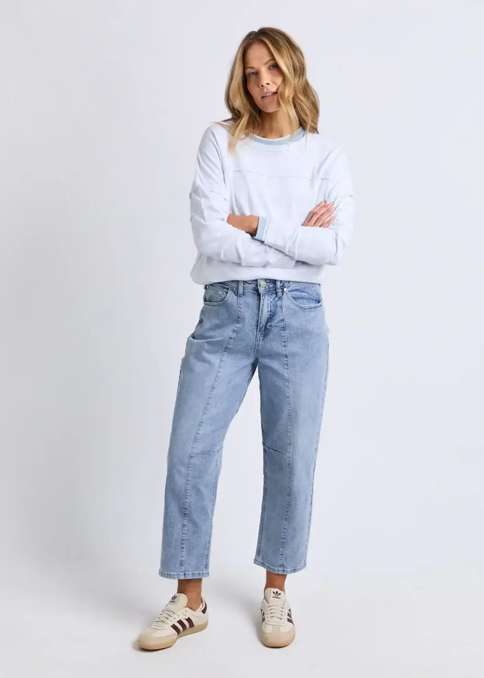 Foxwood Ambrose Barrel Jean Light Blue