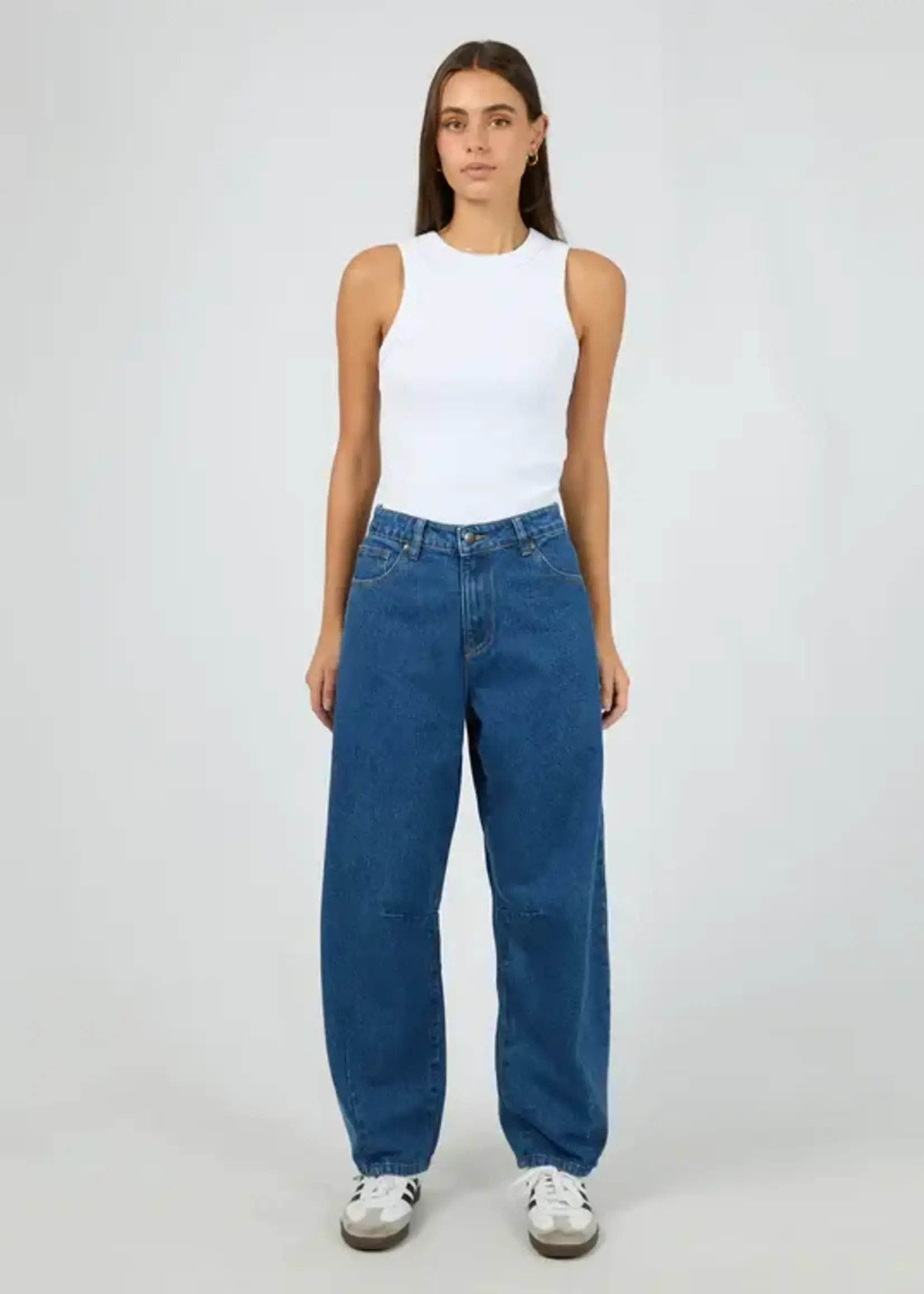 Silent Theory Hallie Barrel Leg Jean